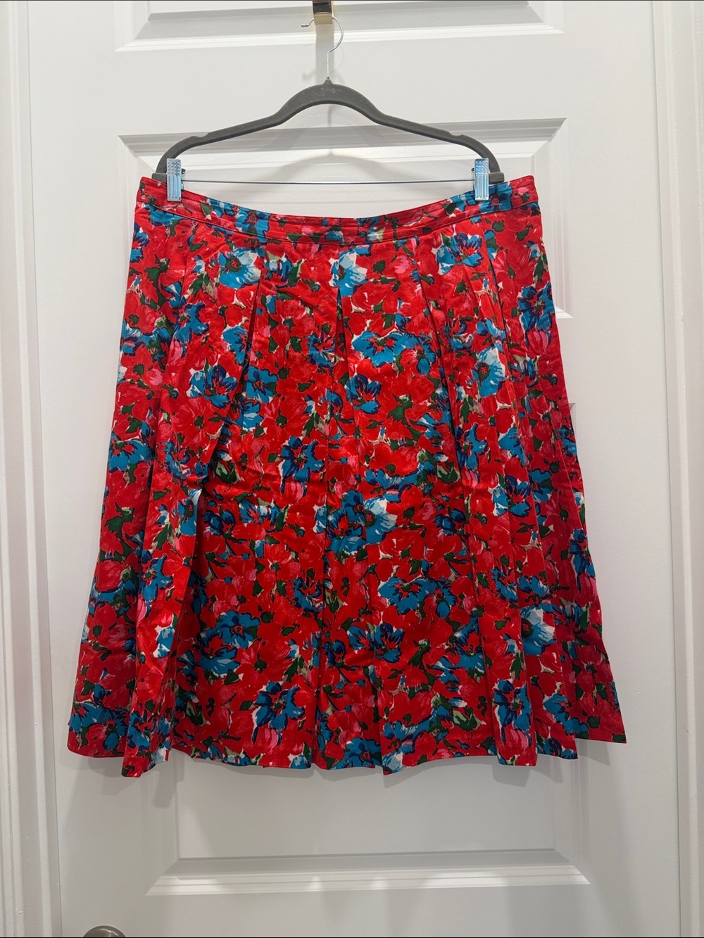 Talbots Red Floral Circle Skirt with Blue Accents